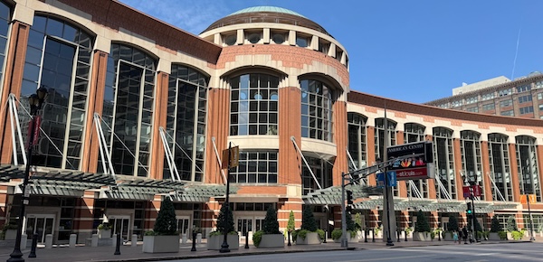 America's Center entrance on Washington Avenue
